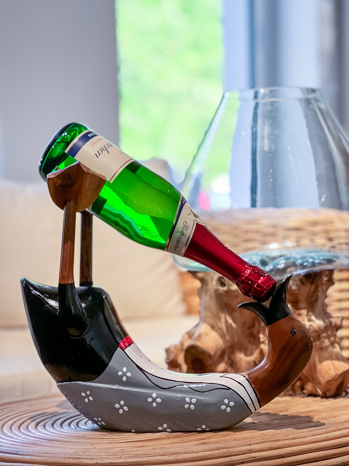 Weinhalter Ente (Grauer Anzug)