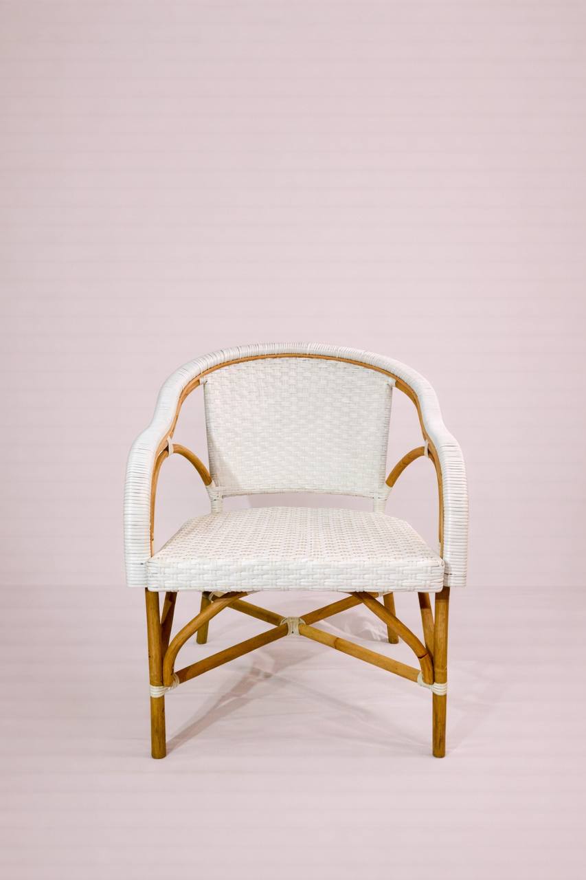 Rattan-Sessel in Weiß mit Naturholzgestell