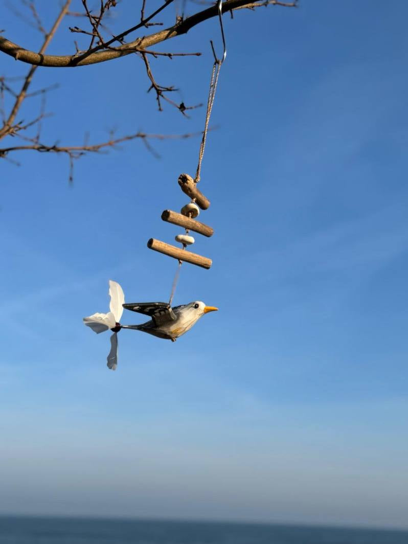 Wind chime made of driftwood (White and grey gull)