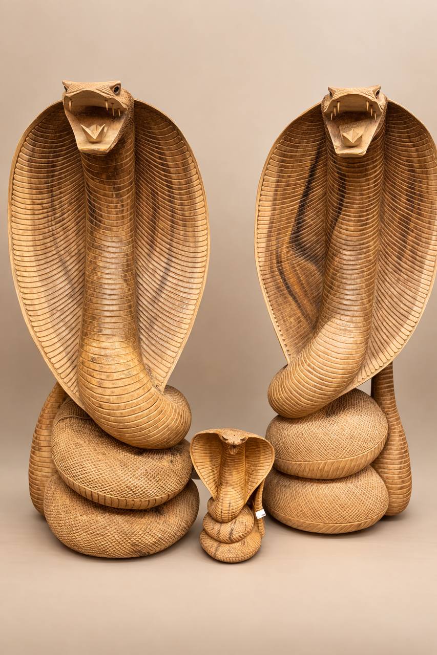 Wooden figure “Cobra”