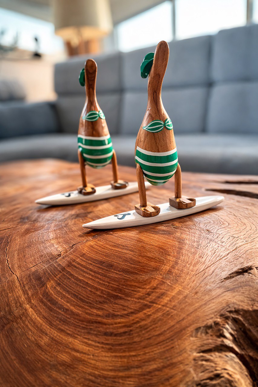 Dekorative Surf-Enten aus Holz