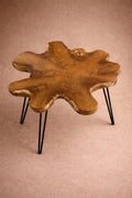 Couchtisch aus Teakholz mit Metallbeinen
