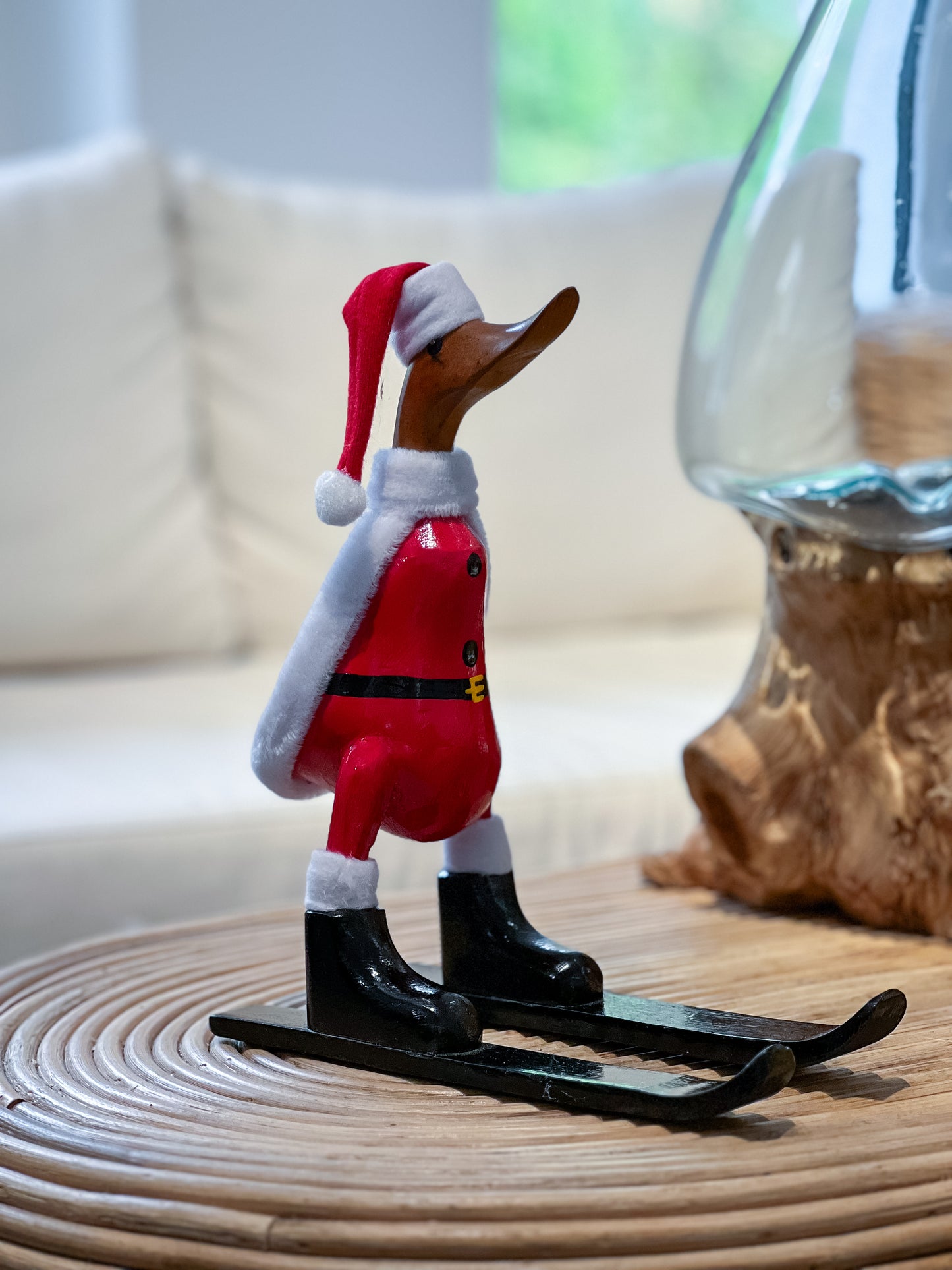 Weihnachtsmann auf Ski