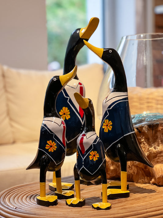 Elegante Enten (Blauer Anzug)