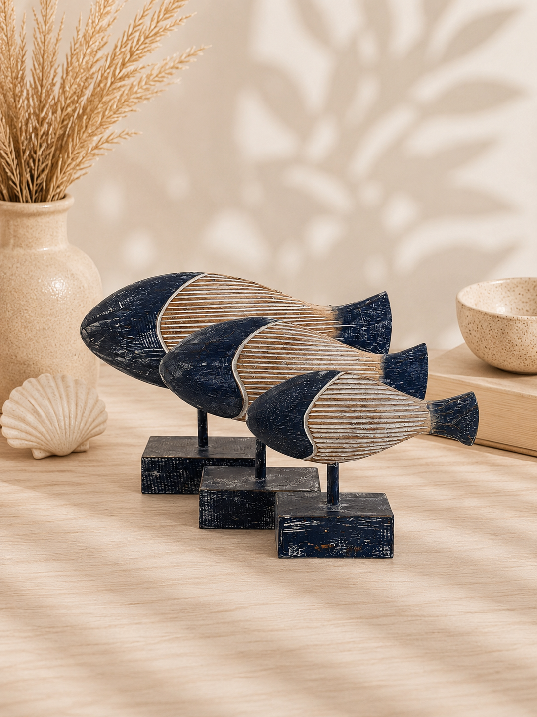 Dekorative Fischfiguren – Handgefertigtes 3er-Set aus Holz | Maritime Deko | Dunkelblau